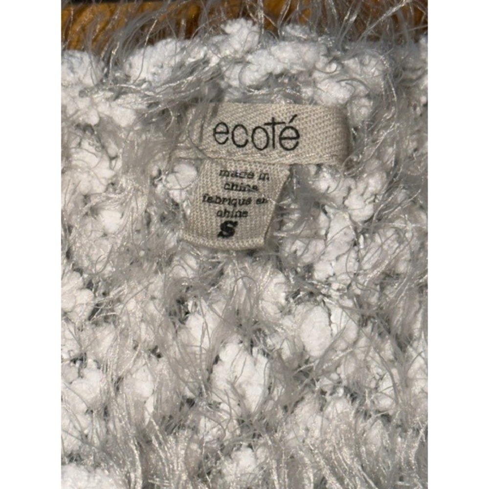 Ecote Urban Outfitters White Eyelash Knit Fuzzy Pullover Sweater Womens Small - Picture 3 of 7